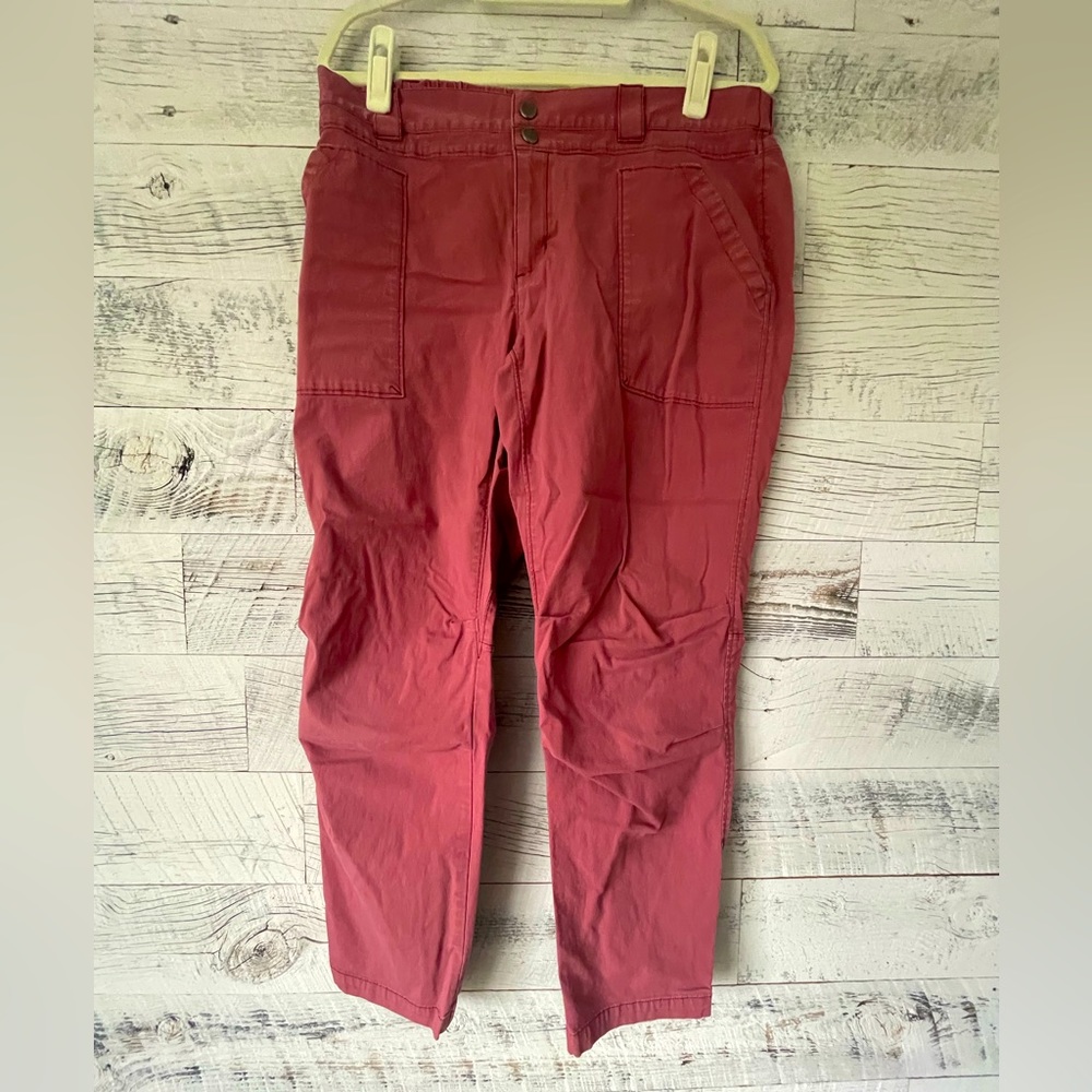 Women’s Mountain Hardwear Salmon Ankle Fit Chinos